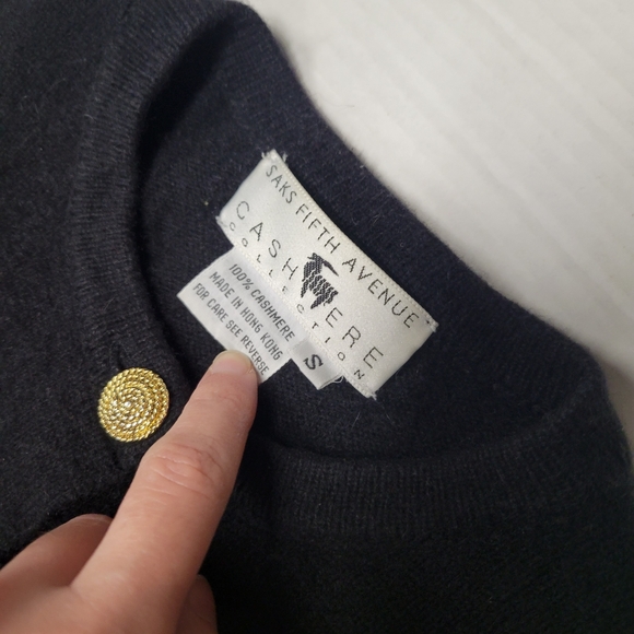 Sak's Vintage Luxury 100% Cashmere Black Button Front Cardigan Gold Buttons Chic - Picture 3 of 7